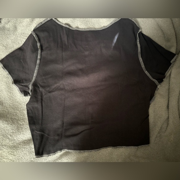 Crop Top. AC/DC. - Picture 2 of 3